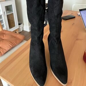 Bohemia boot size 6
